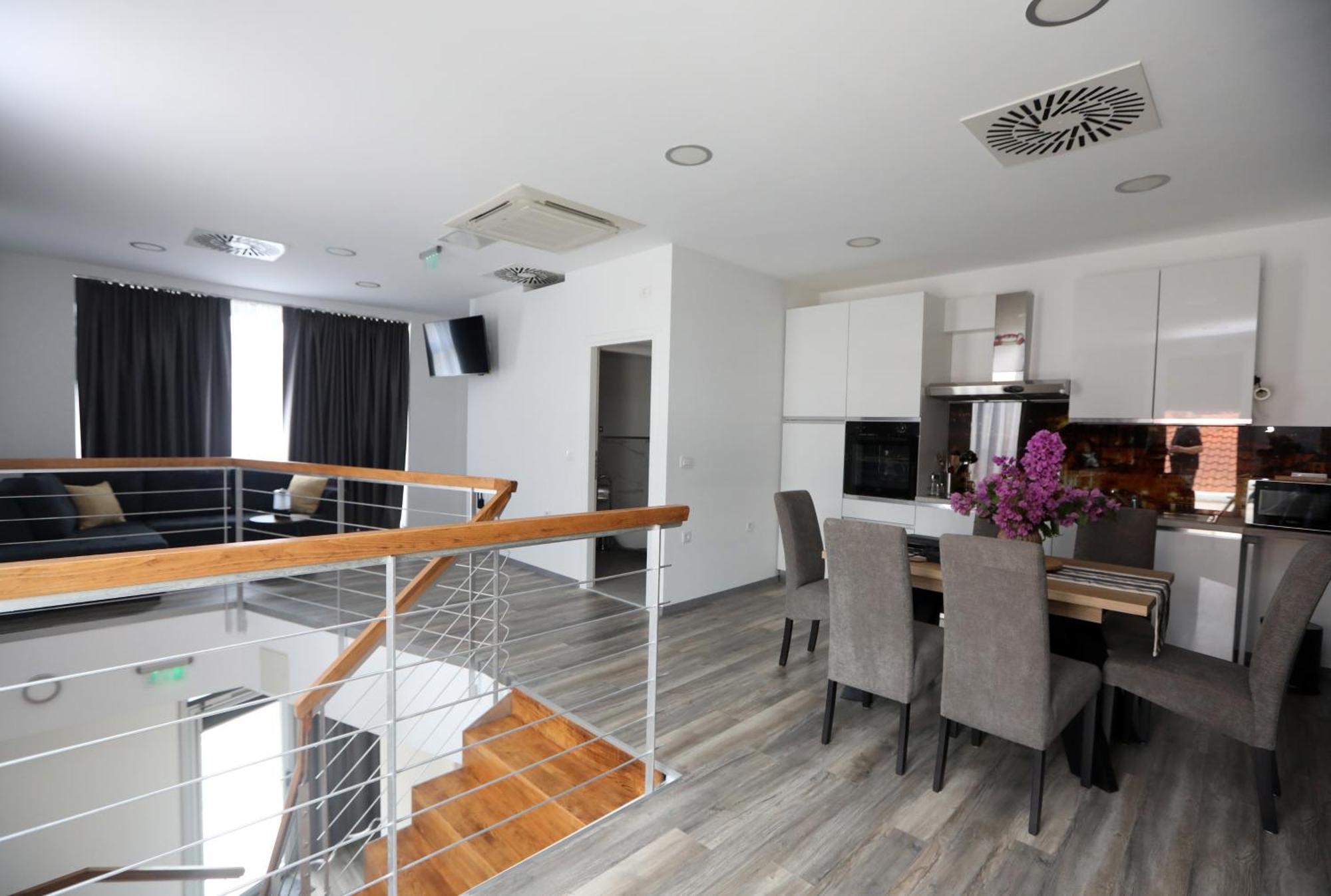 D R Apartments Šibenik Exteriör bild