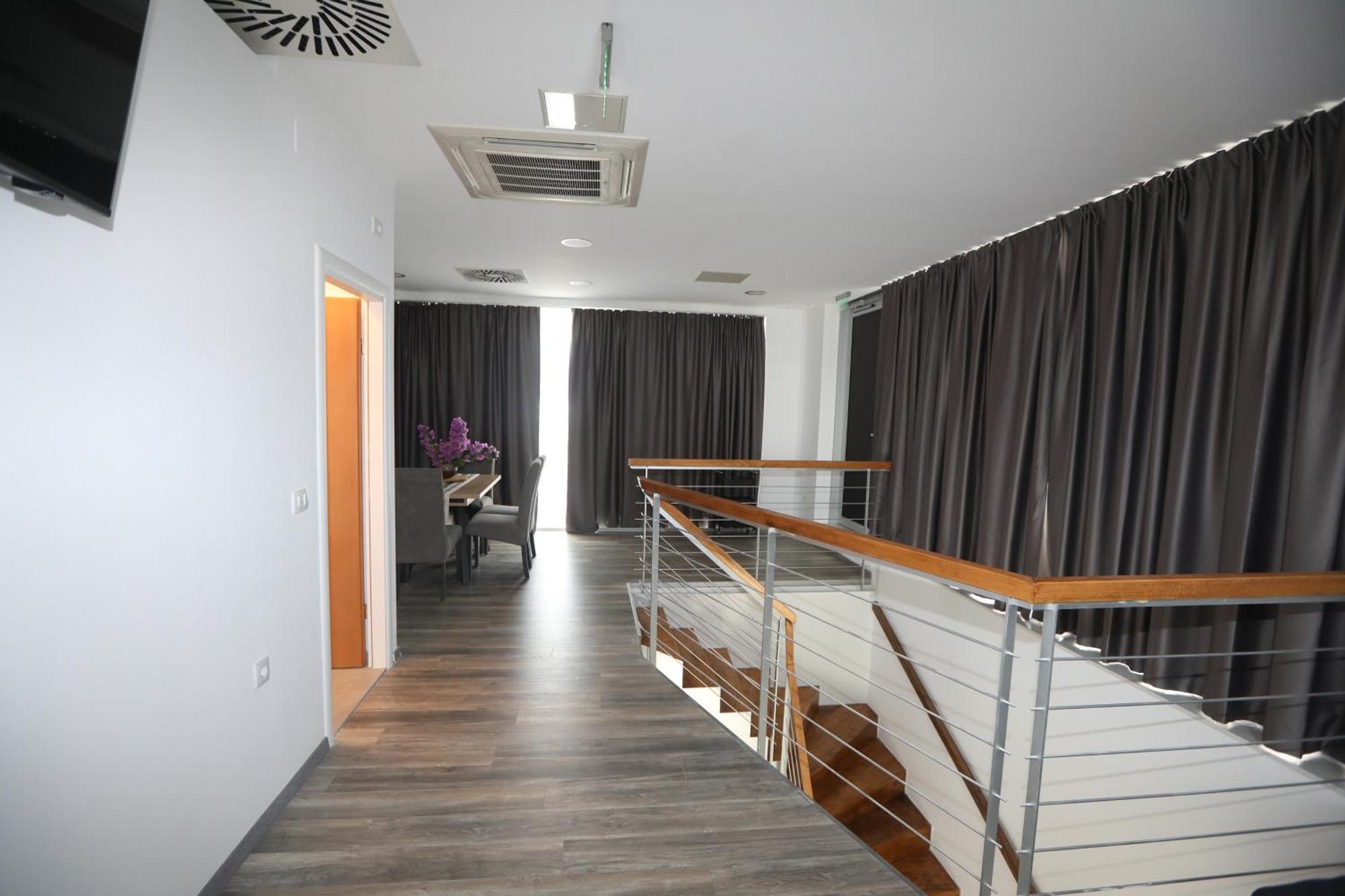 D R Apartments Šibenik Exteriör bild