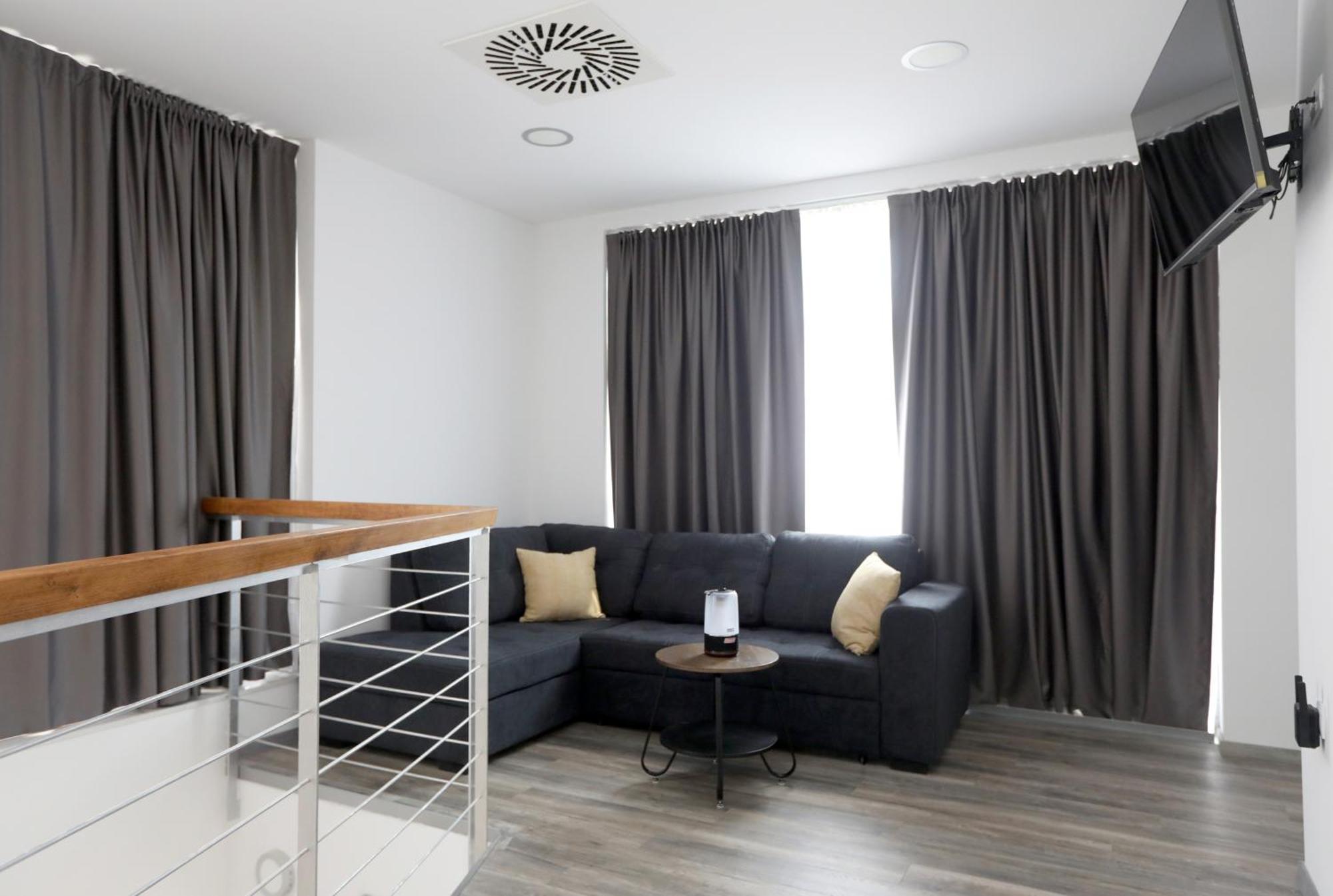 D R Apartments Šibenik Exteriör bild