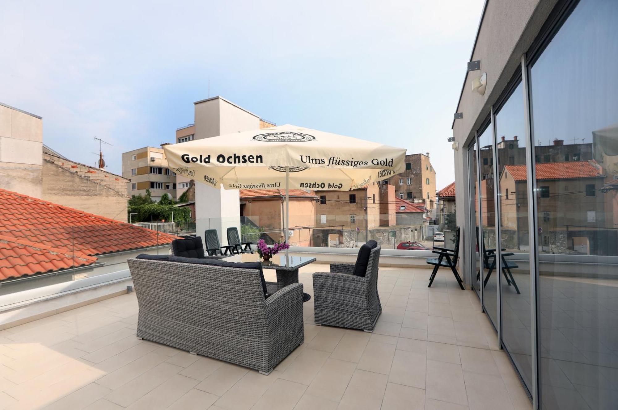 D R Apartments Šibenik Exteriör bild